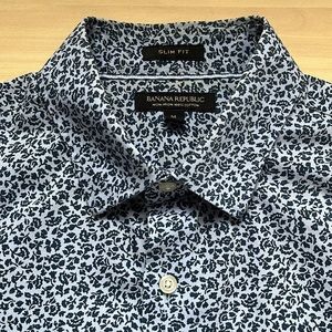 Banana Republic Non Iron Slim Fit Shirt with Floral Pattern.